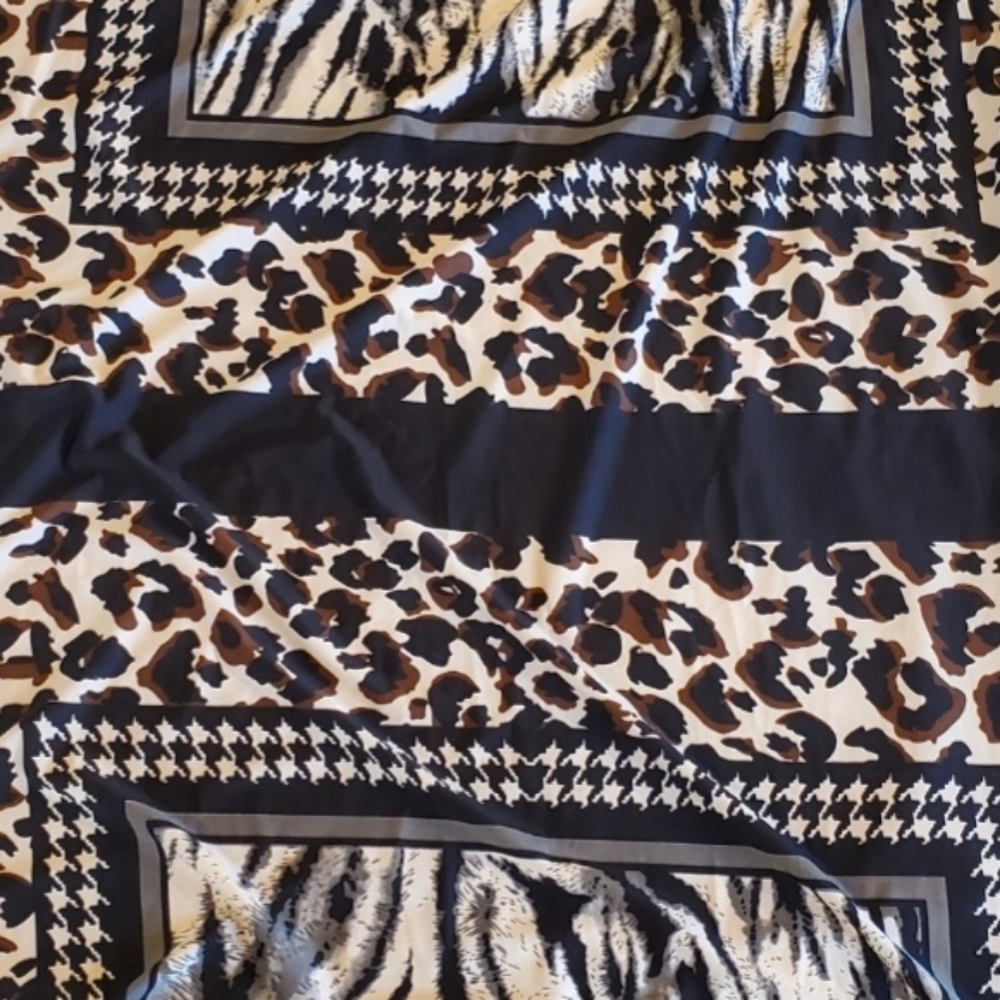 SB Fashion Cheetah Leopard Animal V Neck Ruched Waist Fashion Dress Size 9 - Picture 5 of 11
